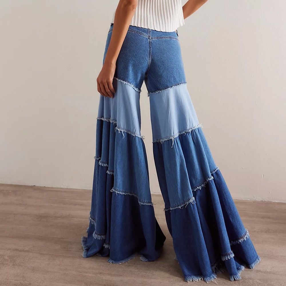 ✨HP✨ WE THE FREE WIDE LEG JEANS (29) - Picture 4 of 6